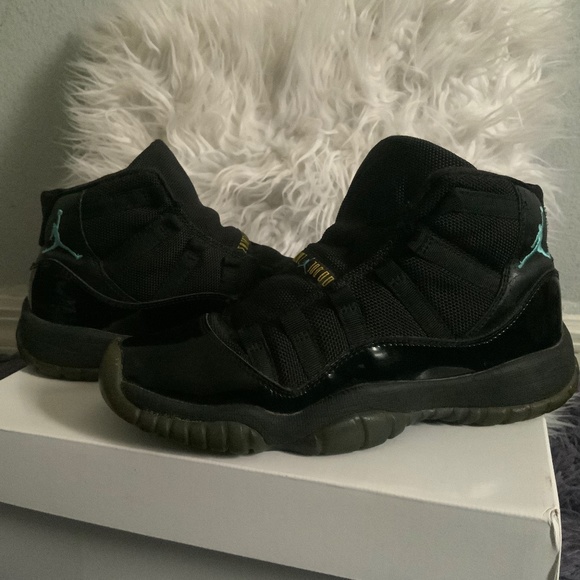 “Gamma blue” Jordan retro 11s - Picture 1 of 8